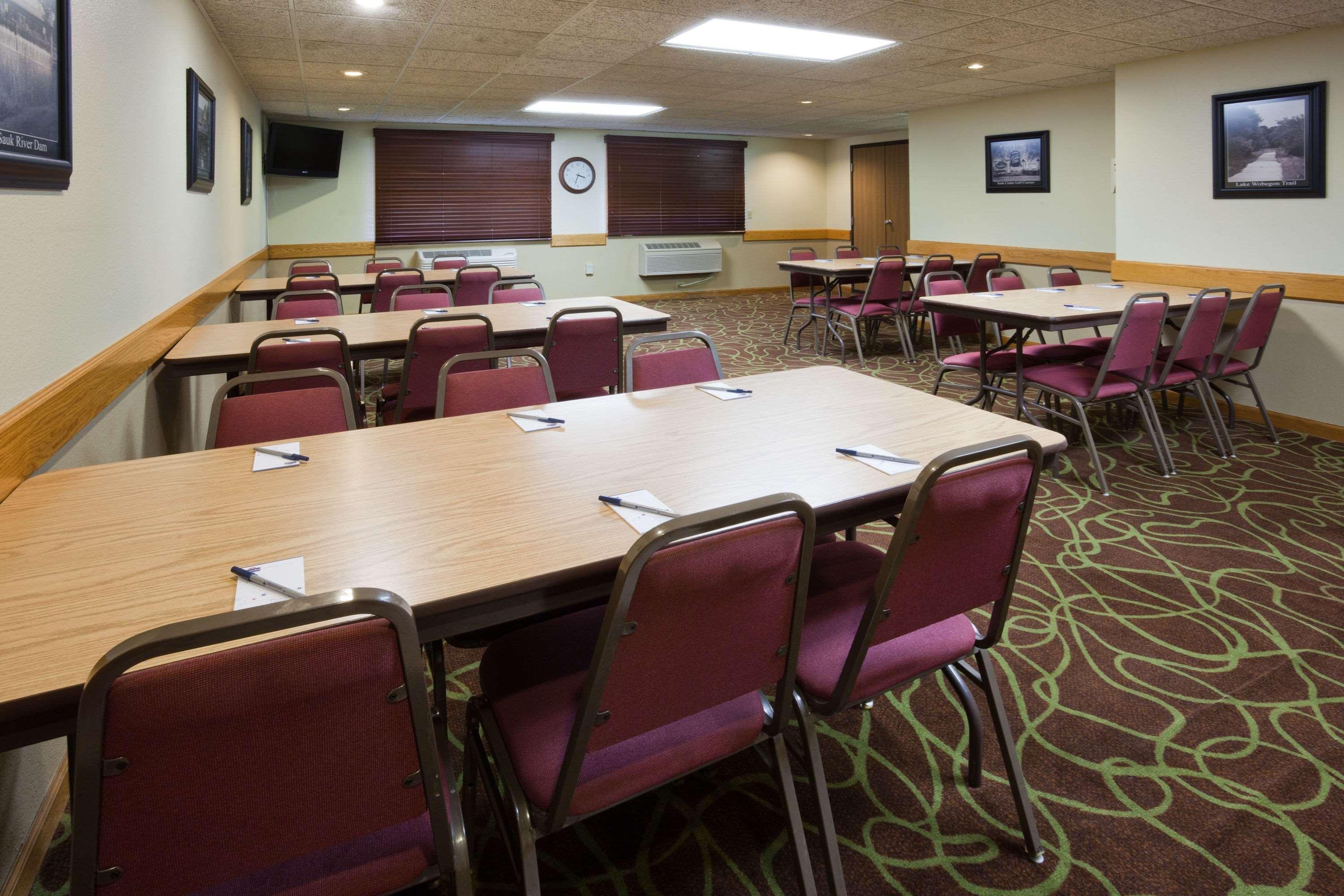 Americinn By Wyndham Sauk Centre Extérieur photo