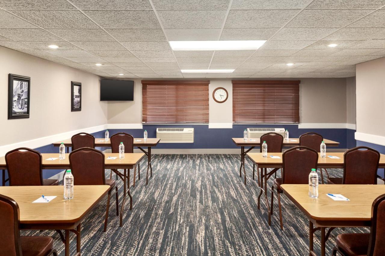 Americinn By Wyndham Sauk Centre Extérieur photo